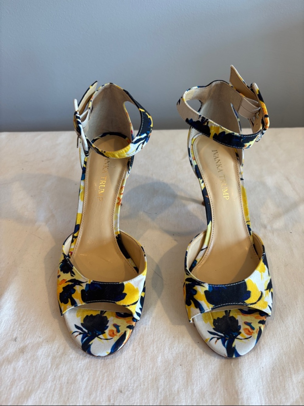 Ivanka Trump Yellow Floral Fabric Open Toe Ankle Strap High Heel Sandals Size 7